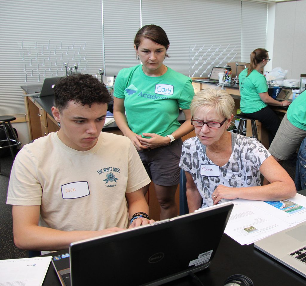 attendees at a geospatial training class